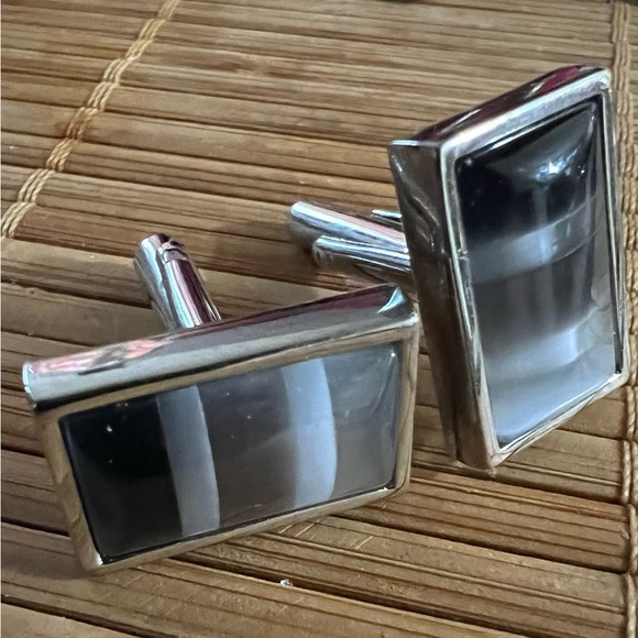 BLACK AND GREY FIBER OPTIC STRIPED CUFF LINKS - Picture 6 of 6